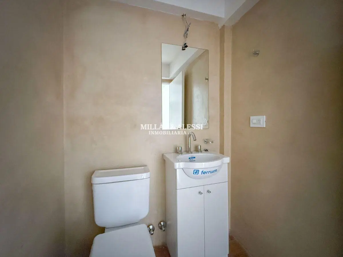 Venta 3 ambientes a estrenar con balcón y patio en Versalles 3