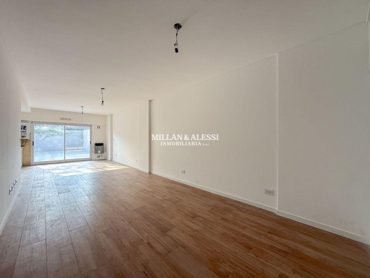 Foto de Venta departamento 2 ambientes con patio a estrenar en Versalles, imagen 3
