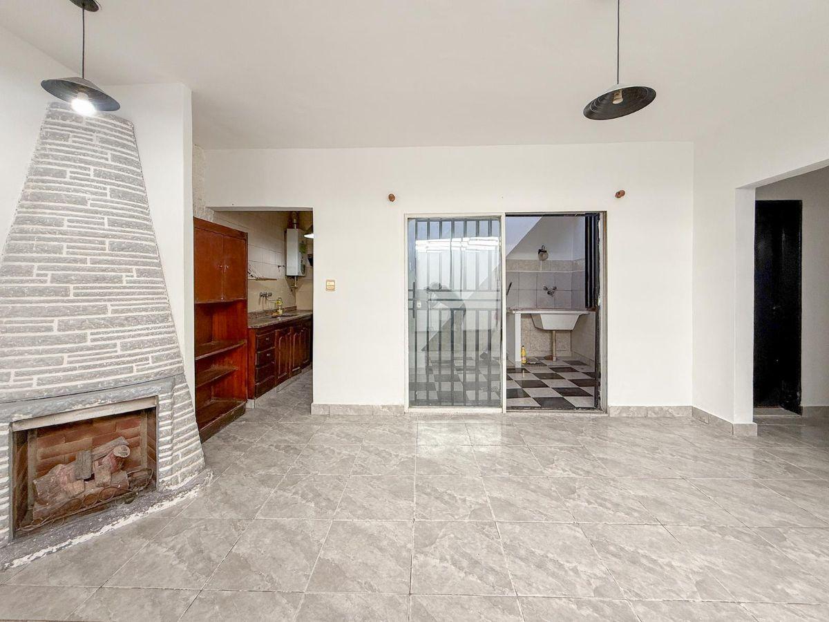 Foto de PH en venta 3 ambientes con patio y terraza en La Tablada, imagen 5