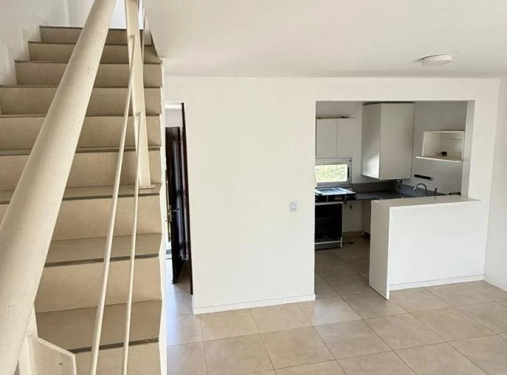 Duplex en alquiler de 3 ambientes con terraza - En Sendero Nordelta 3