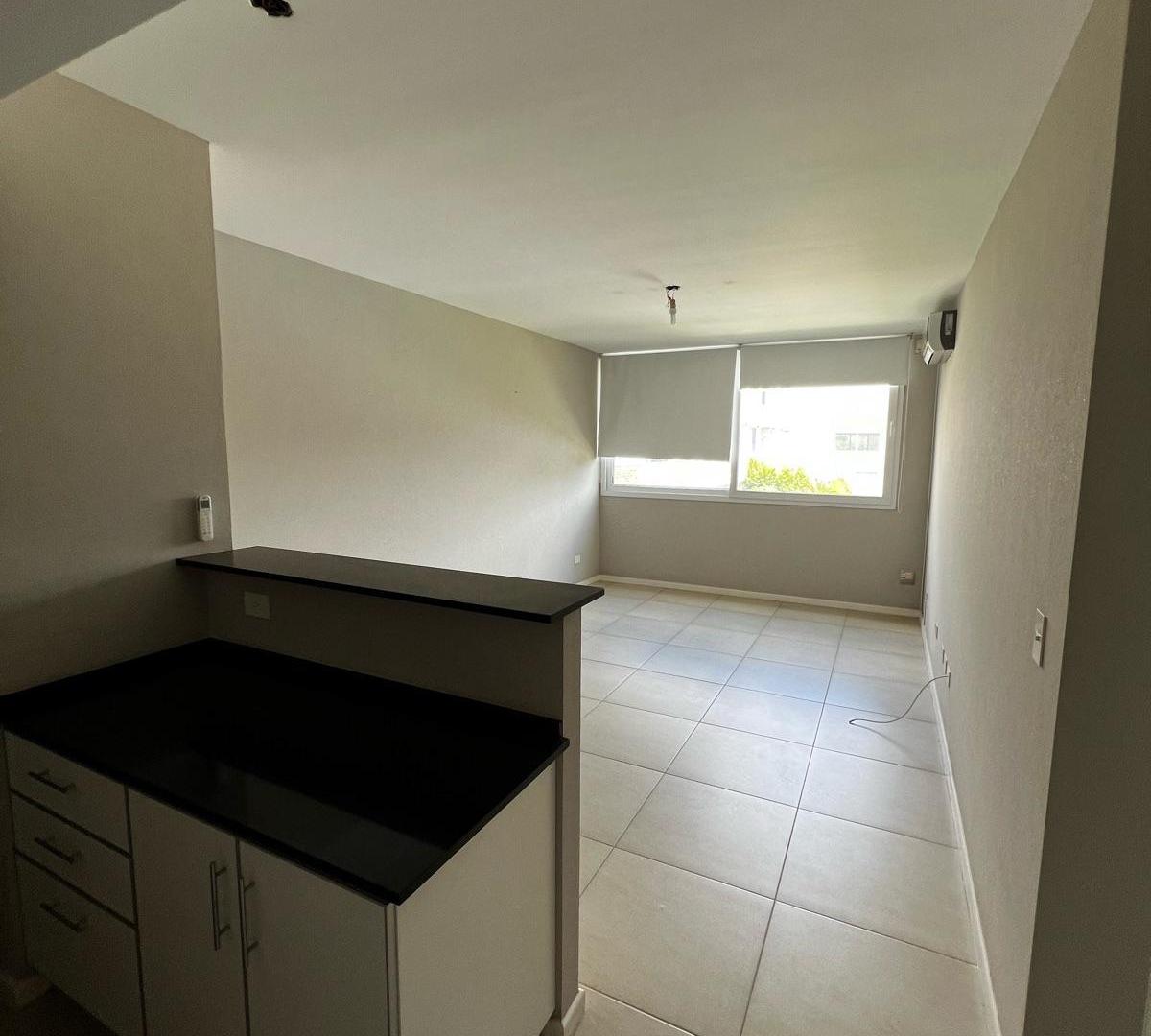 Departamento 2 ambientes con balcon y cochera en Villa los Remeros - Rincon de Milberg