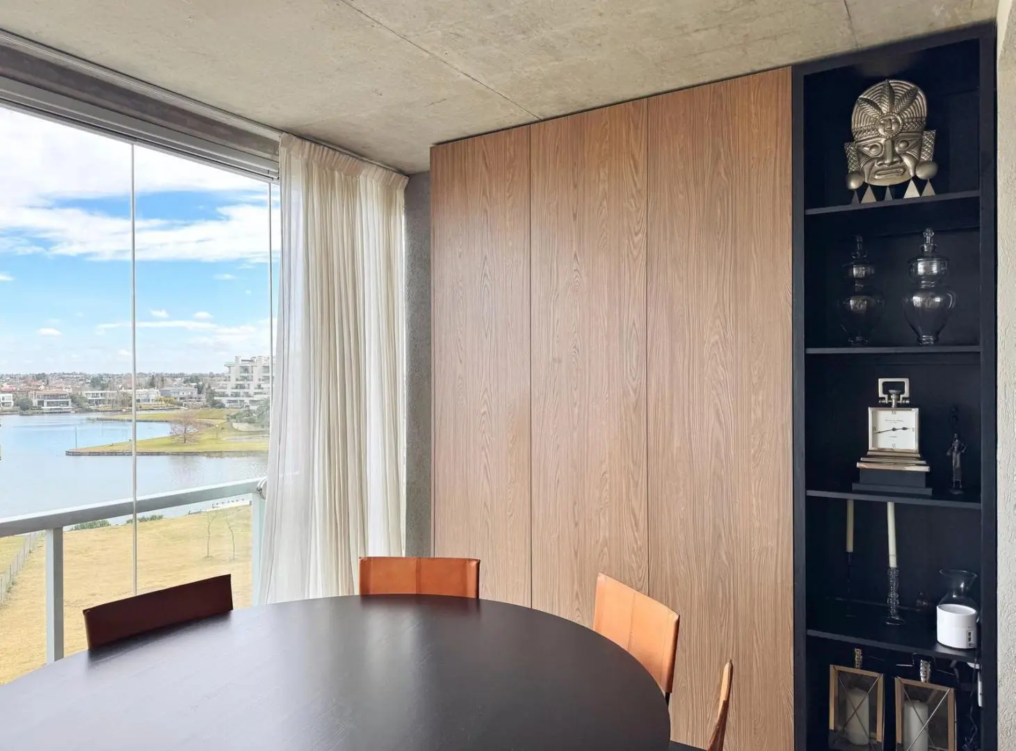 Venta departamento  3 ambientes vista al Lago  en Yoo 4 Nordelta 5