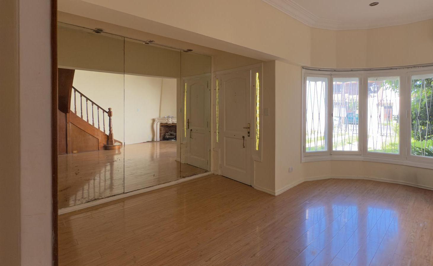 Casa de 5 dormitorios en venta y alquiler en Vicente López con pileta