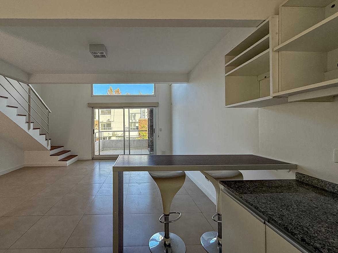 Departamento en alquiler 2 ambientes - duplex con balcon y parrilla en Sendero - Nordelta
