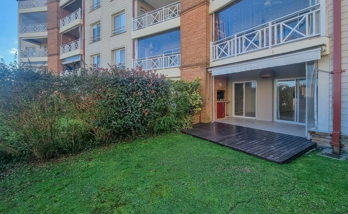 Venta Departamento 3 dormitorios con dependencia jardin y vista al lago Portezuelo Nordelta 3