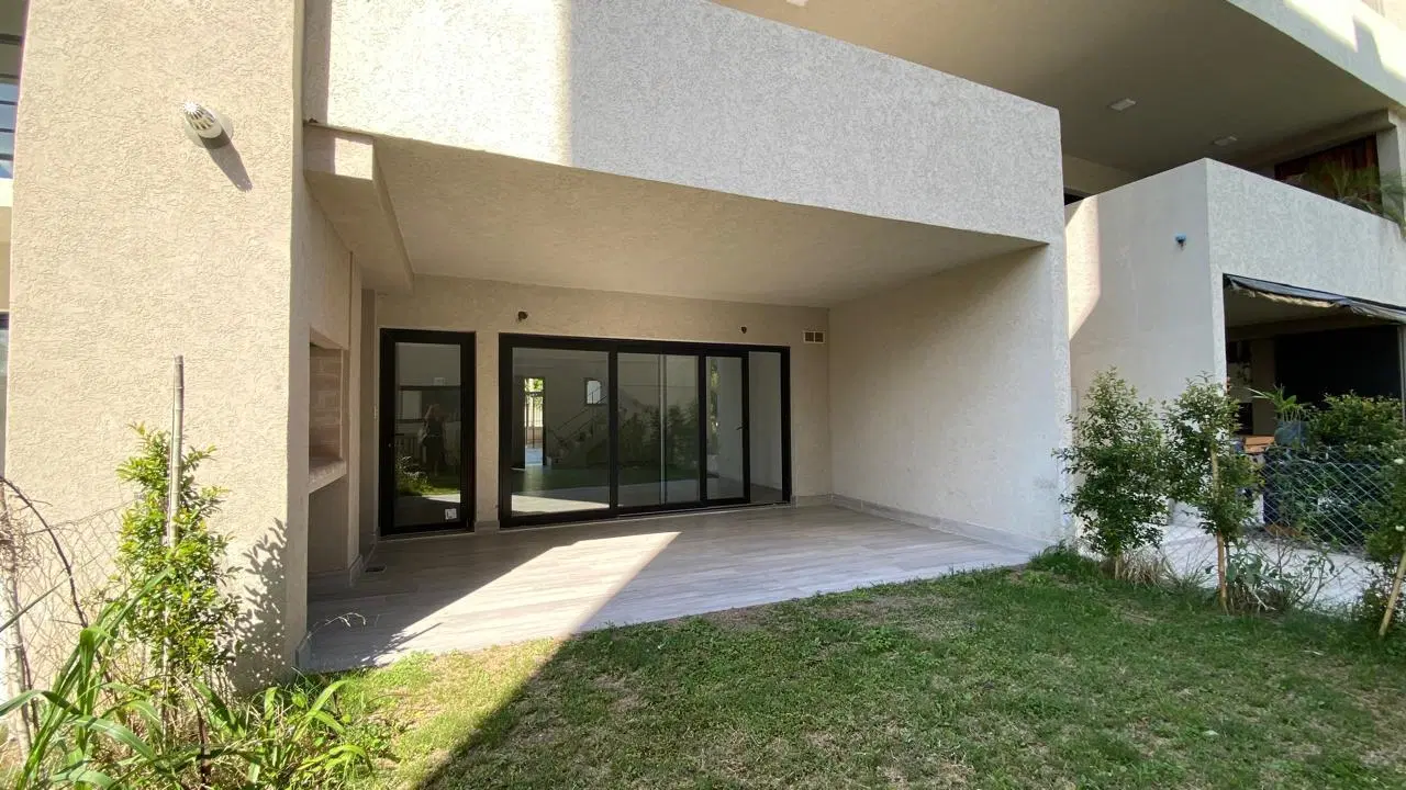 Venta departamento planta baja con jardín 3 ambientes en Vivo Tortuguitas 3