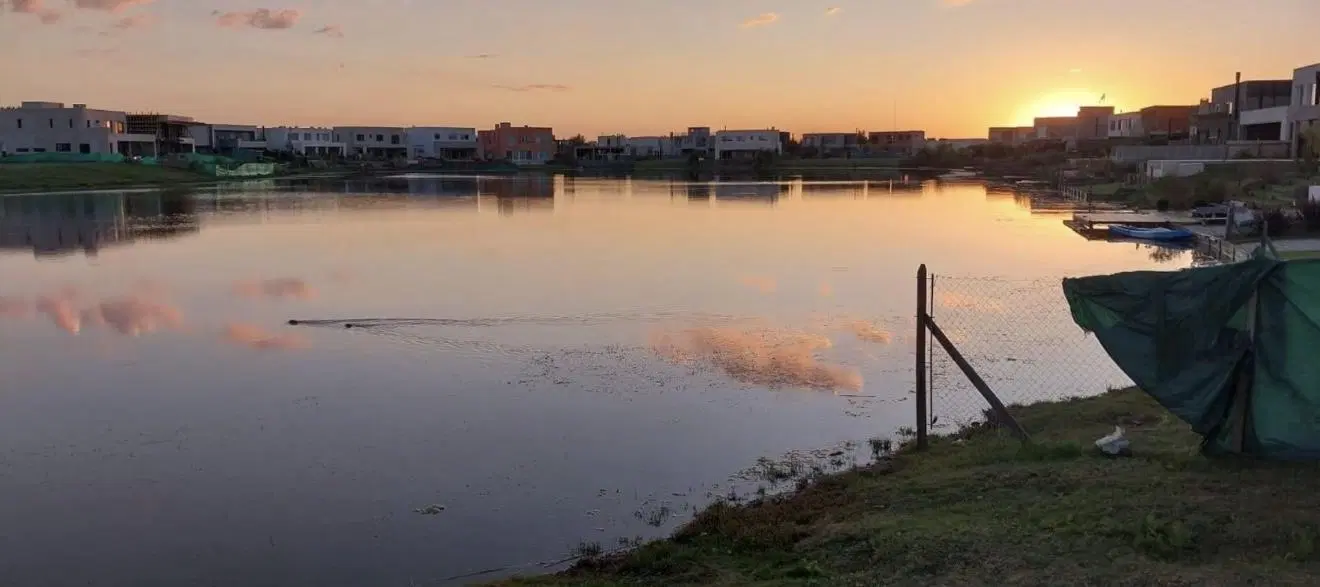 Venta Lote al agua en Barrio Santa Ana - Villanueva 4