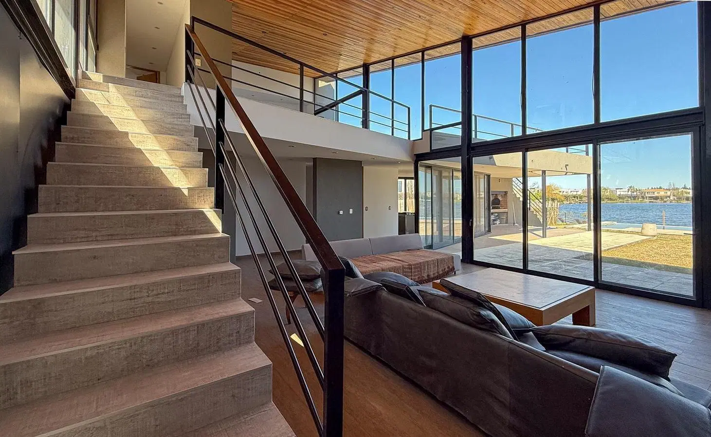 Casa en venta o alquiler temporal a la laguna en La Comarca 5