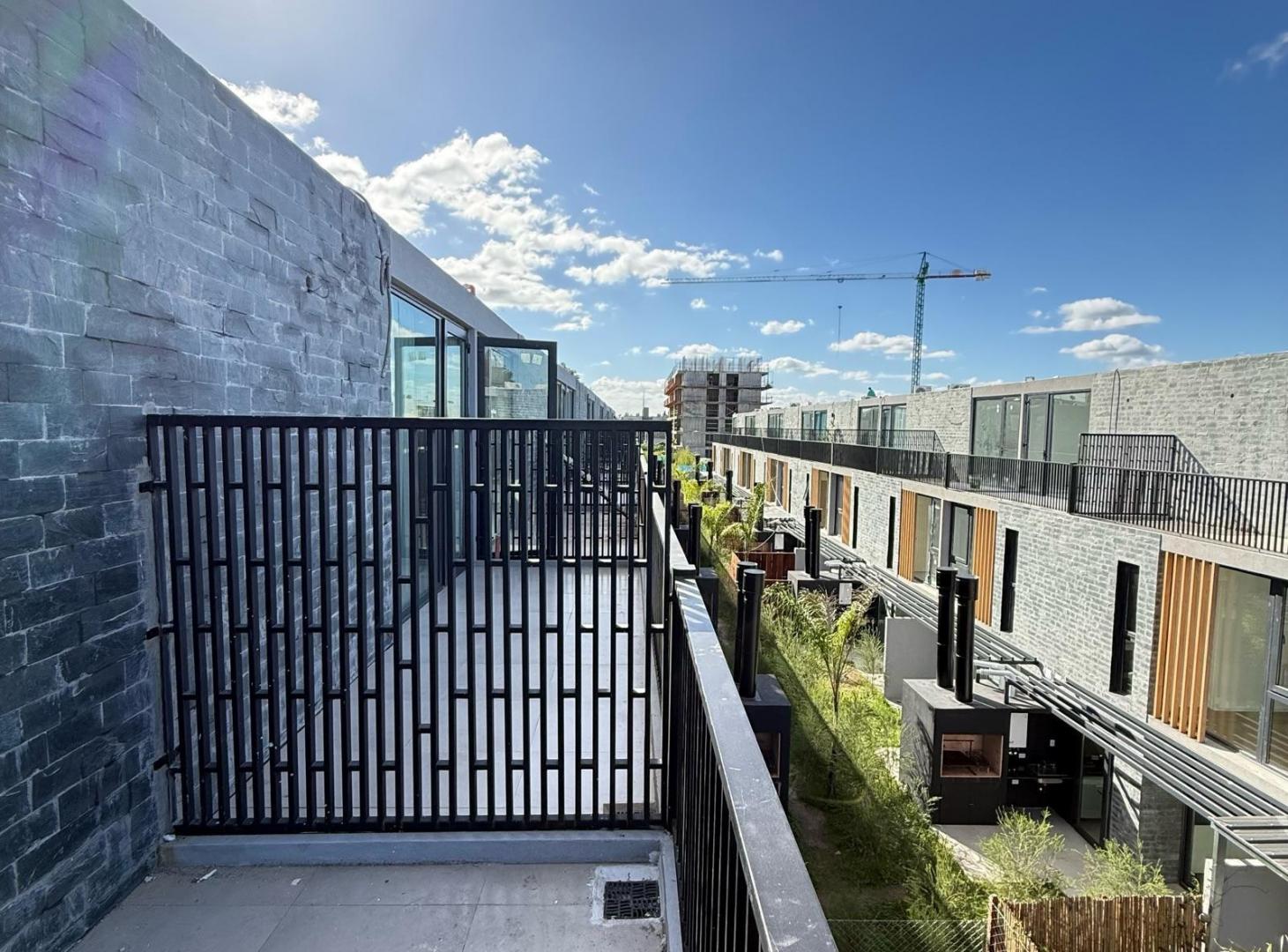 Sunny Tigre - Triplex 4 ambientes en venta a estrenar
