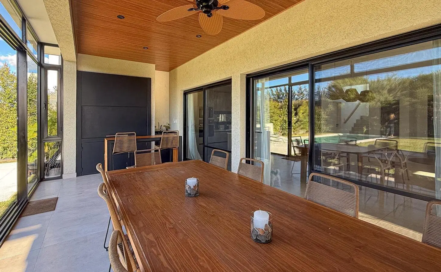 Casa en alquiler con muebles  3 dormitorios escritorio  en Carpinchos Nordelta 3