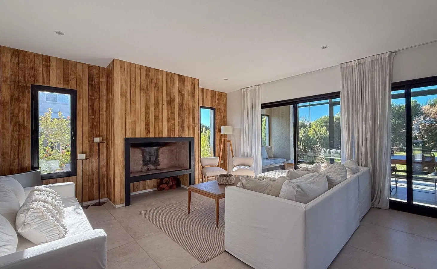 Casa en venta  con muebles  3 dormitorios escritorio  en Carpinchos Nordelta 3