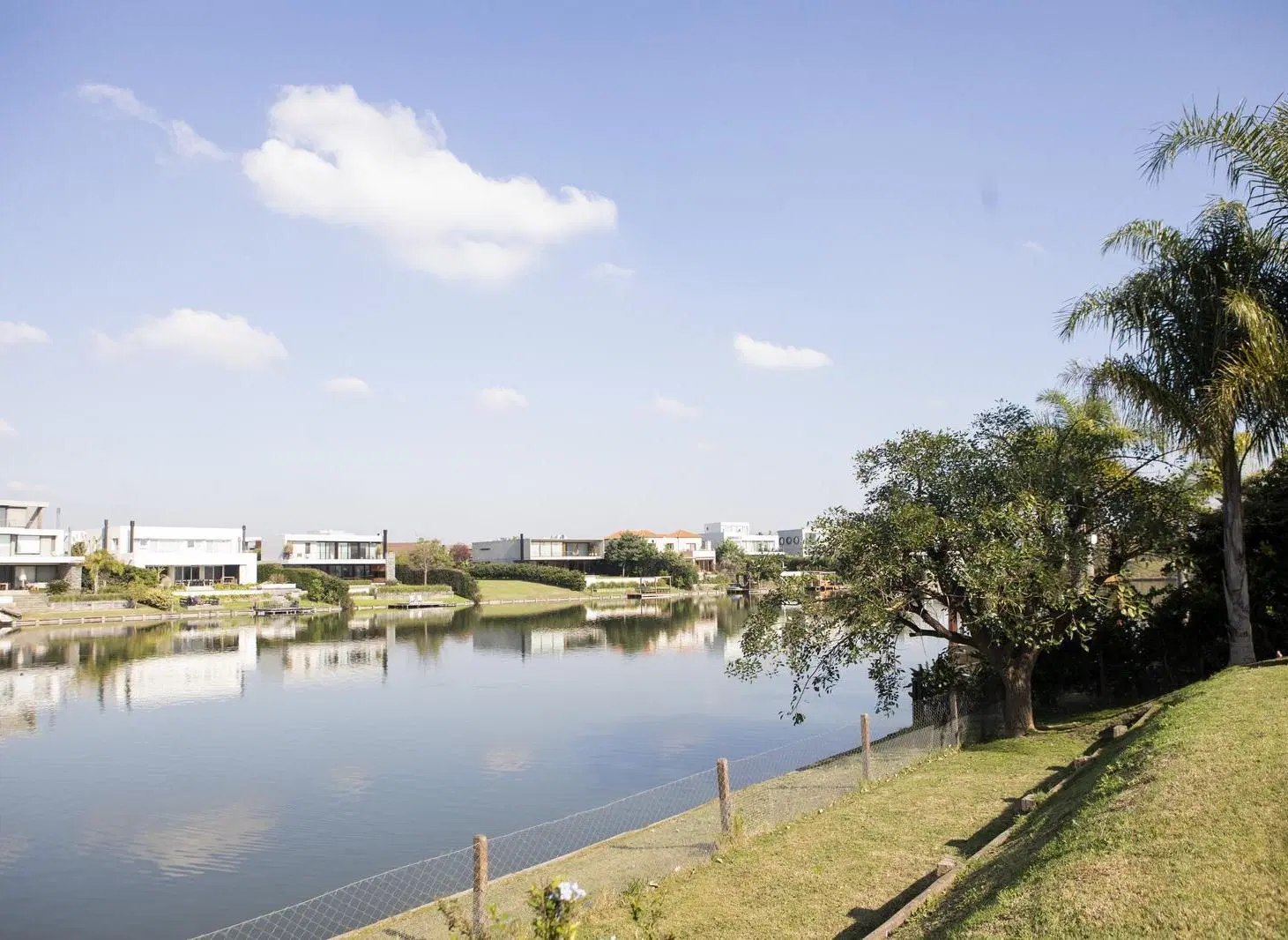 Casa en venta al Lago Central Golf Nordelta 3
