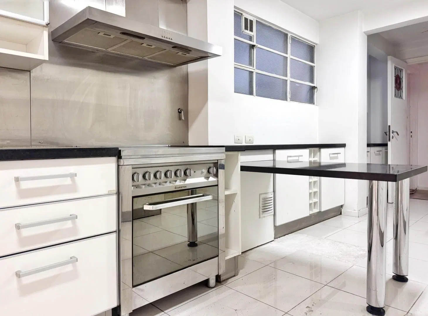 Departamento en venta 3 dormitorios dependencia escritorio balcon y patio a la calle Cañitas 5