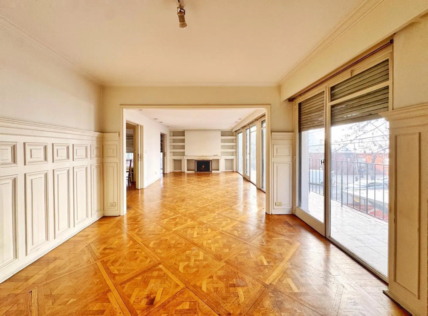 Departamento en venta 3 dormitorios dependencia escritorio balcon y patio a la calle Cañitas 2