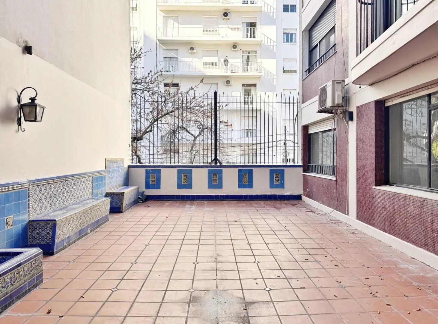 Departamento en venta 3 dormitorios dependencia escritorio balcon y patio a la calle Cañitas 4