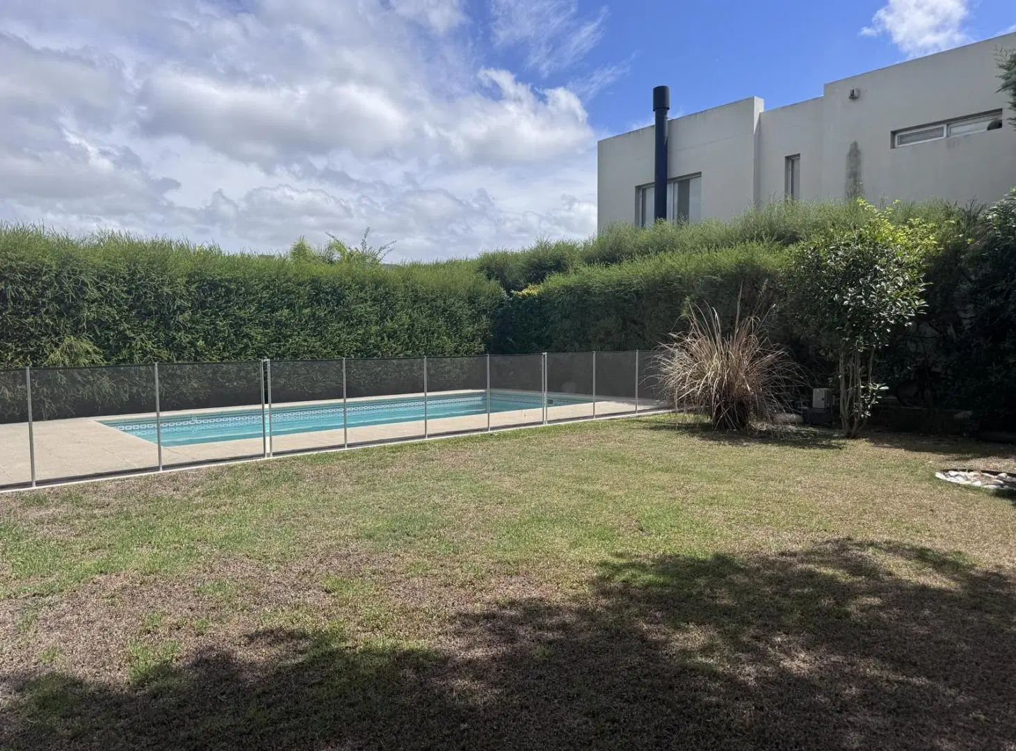 Casa en venta 3 dormitorios lote en esquina en Sauces Nordelta 8
