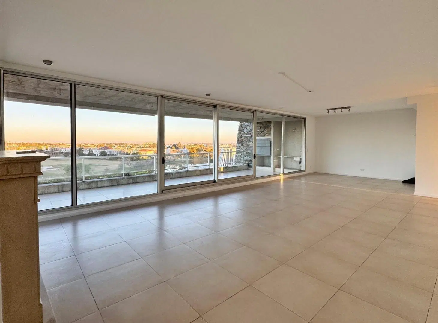 Venta departamento 3 ambientes en esquina Yoo 1 Nordelta vista golf y lagunas 1