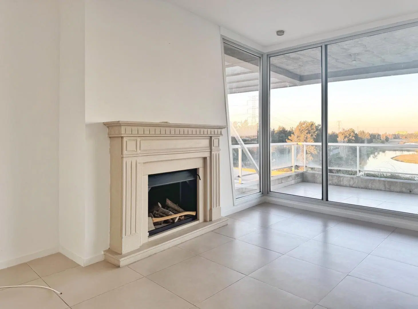 Venta departamento 3 ambientes en esquina Yoo 1 Nordelta vista golf y lagunas 2