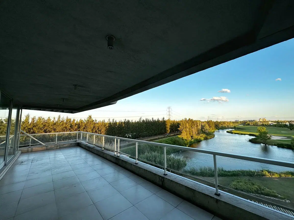 Venta departamento 3 ambientes en esquina Yoo 1 Nordelta vista golf y lagunas 3