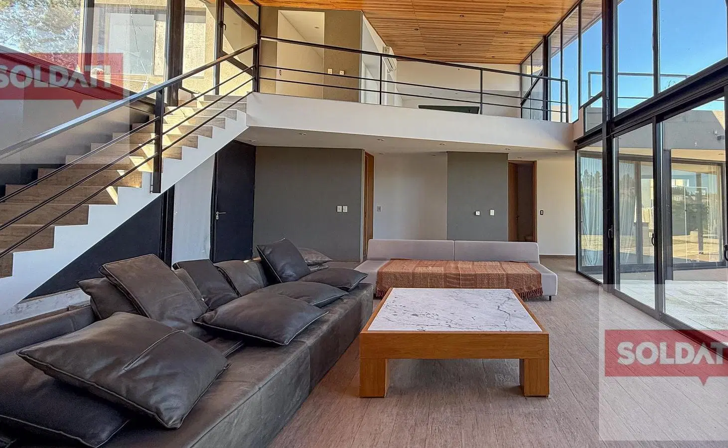 Casa en venta o alquiler temporal a la laguna en La Comarca 3