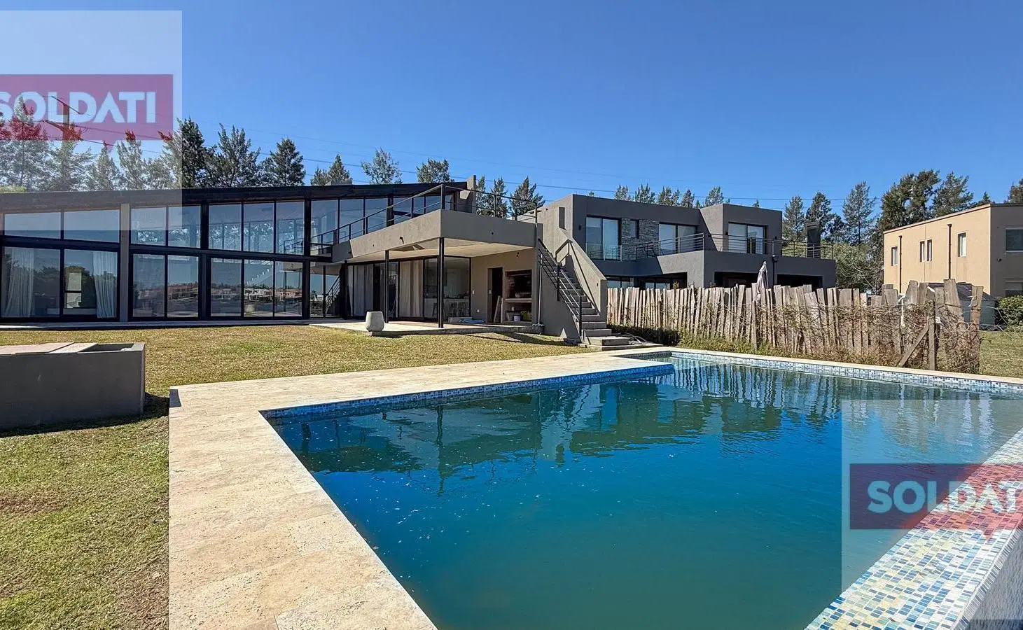Casa en venta o alquiler temporal a la laguna en La Comarca 8