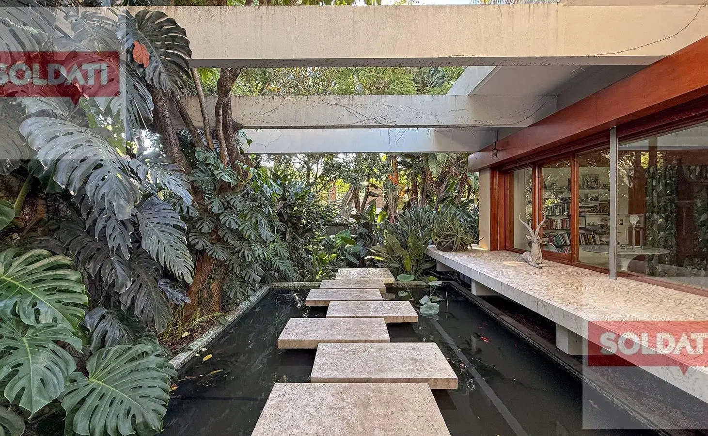 Venta Casa Olivos con pileta y 6 dormitorios 4