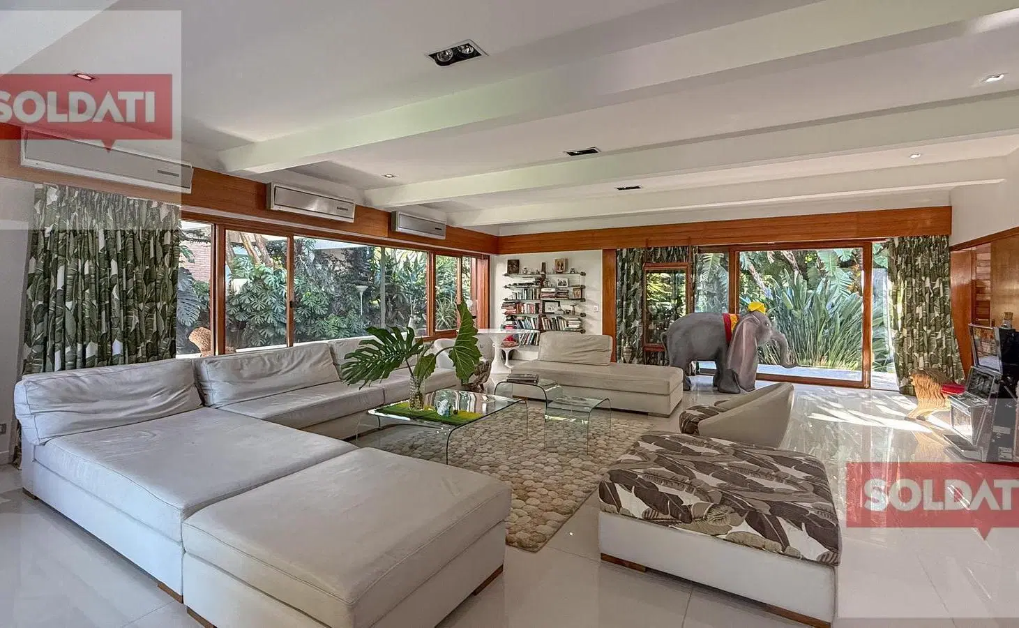 Venta Casa Olivos con pileta y 6 dormitorios 3