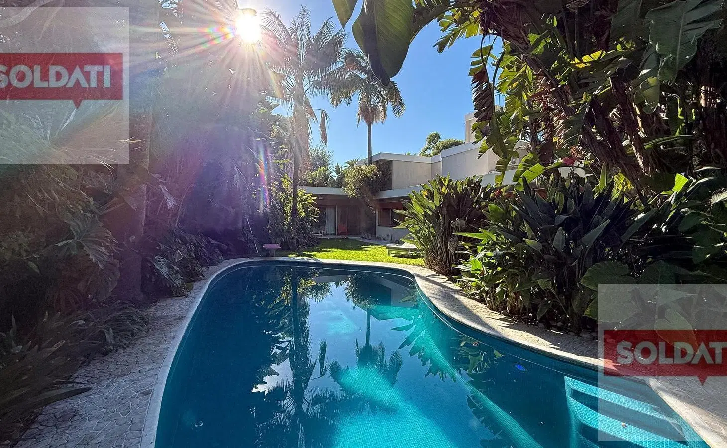 Venta Casa Olivos con pileta y 6 dormitorios 2