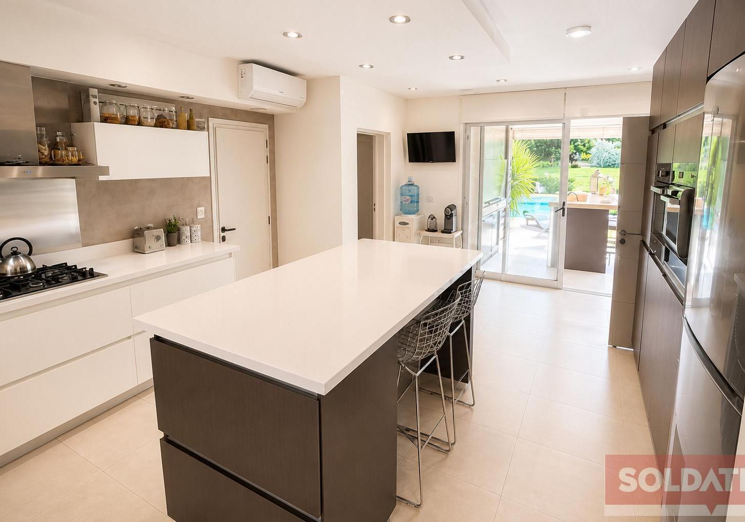 Foto de Casa en venta 6 ambientes en Haras Santa María, imagen 1