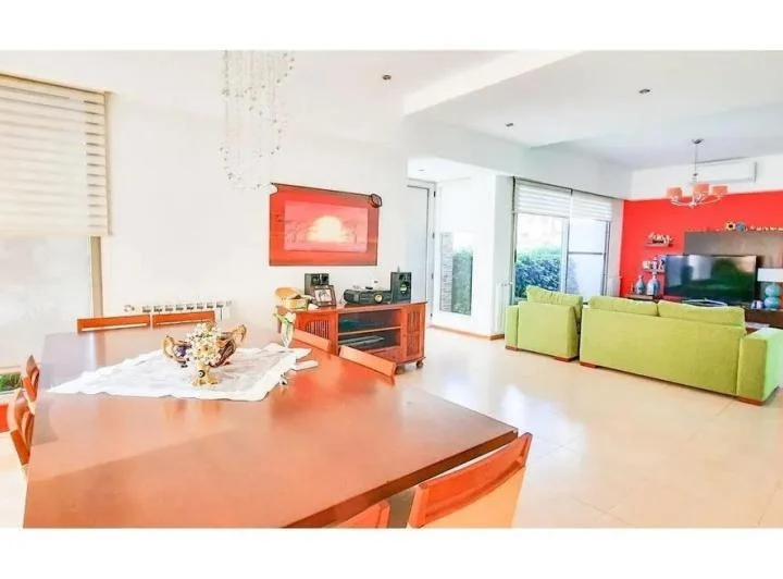CASA EN VENTA  3 DORMITORIOS  BARRIO CERRADO FUNES 3