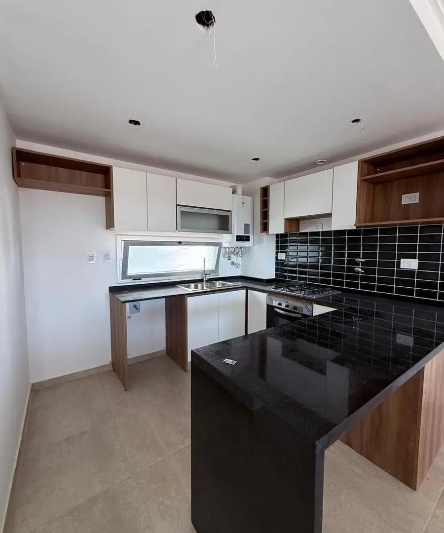 Departamento de 3 dormitorios a estrenar, en venta, Rosario 5