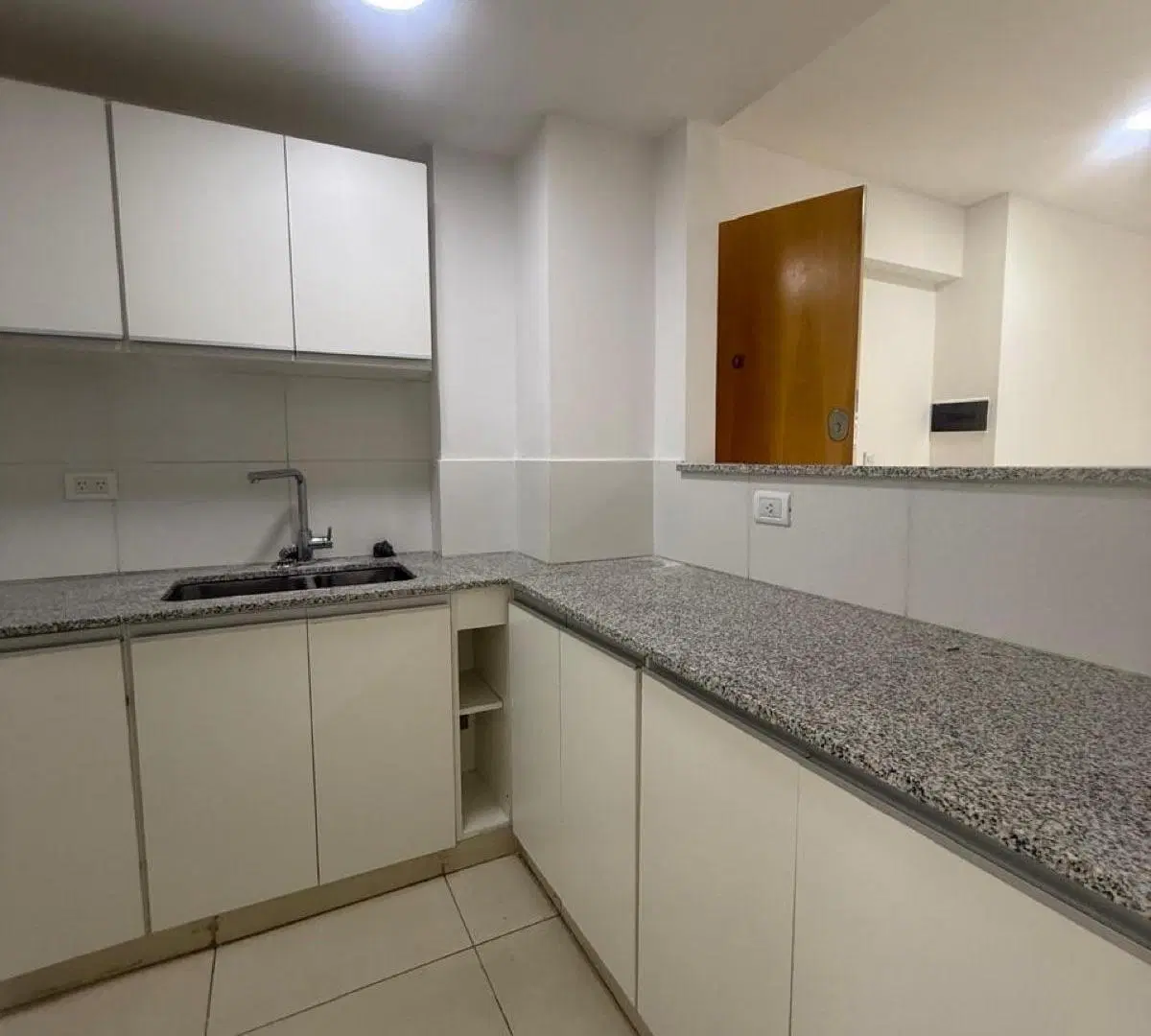 Departamento de 2 dormitorios en venta, Rosario, zona rio, amplia vista despejada 3