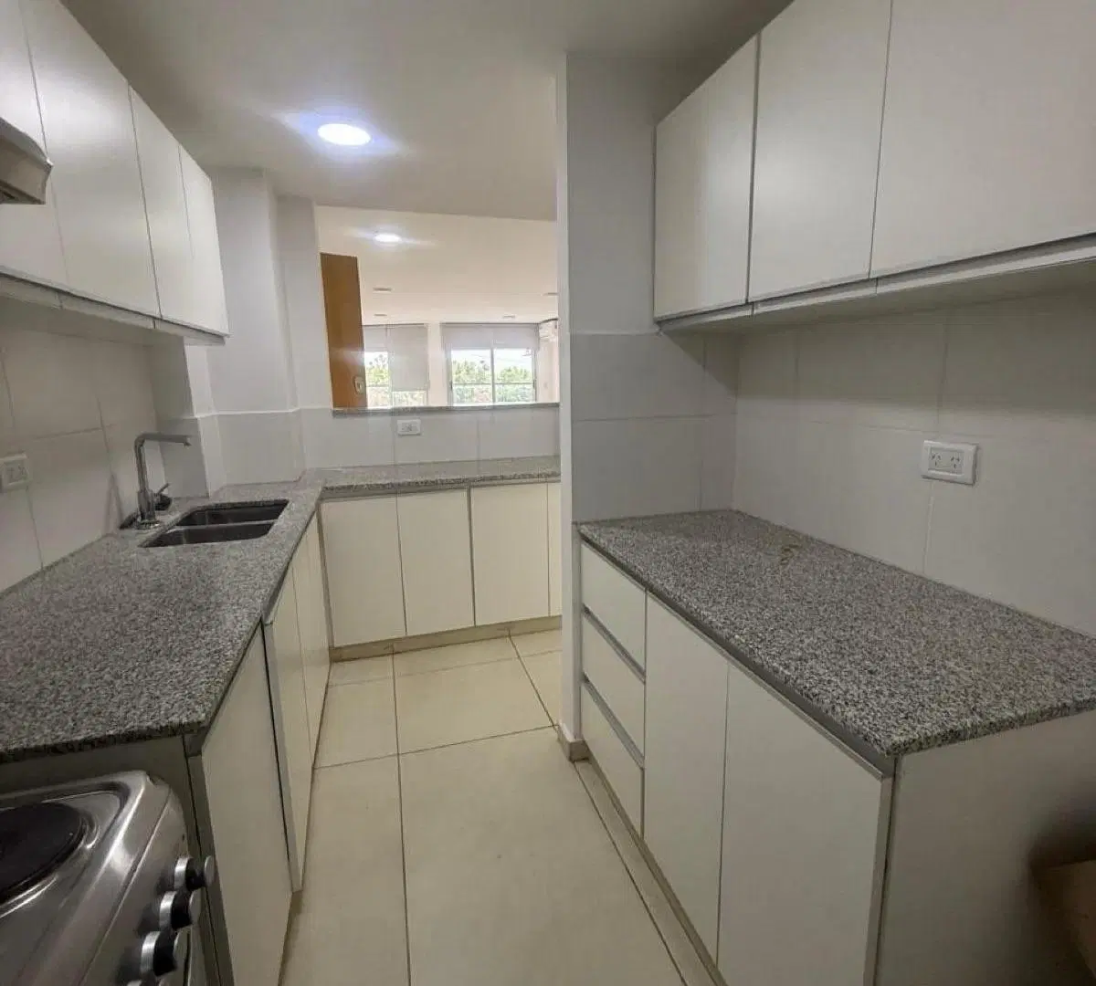 Departamento de 2 dormitorios en venta, Rosario, zona rio, amplia vista despejada 1