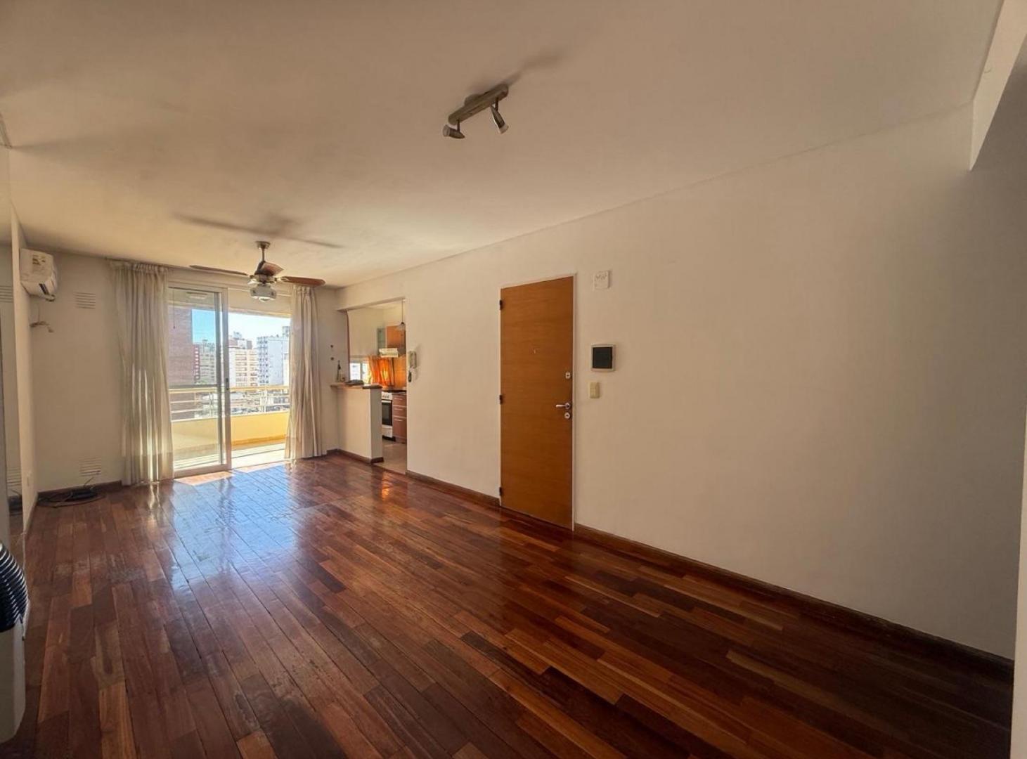 Foto de Departamento 1 dormitorio en venta Rosario Centro, imagen 2