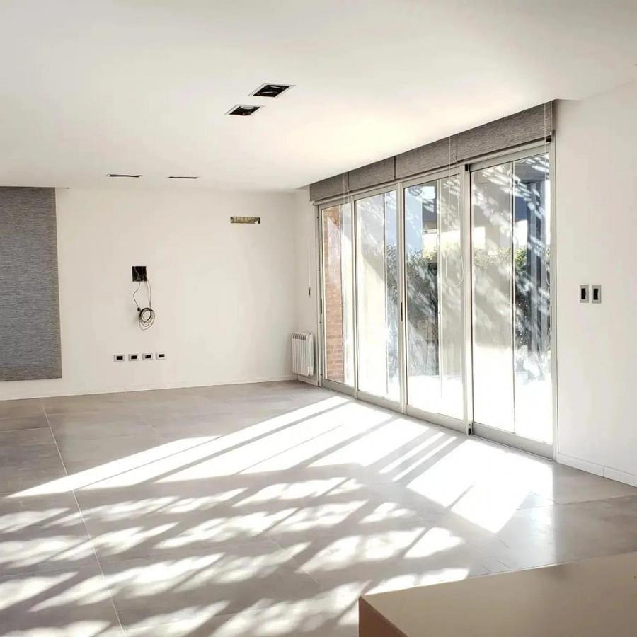 Foto de Venta de casa con 3 dormitorios, barrio cerrado - Funes, imagen 4
