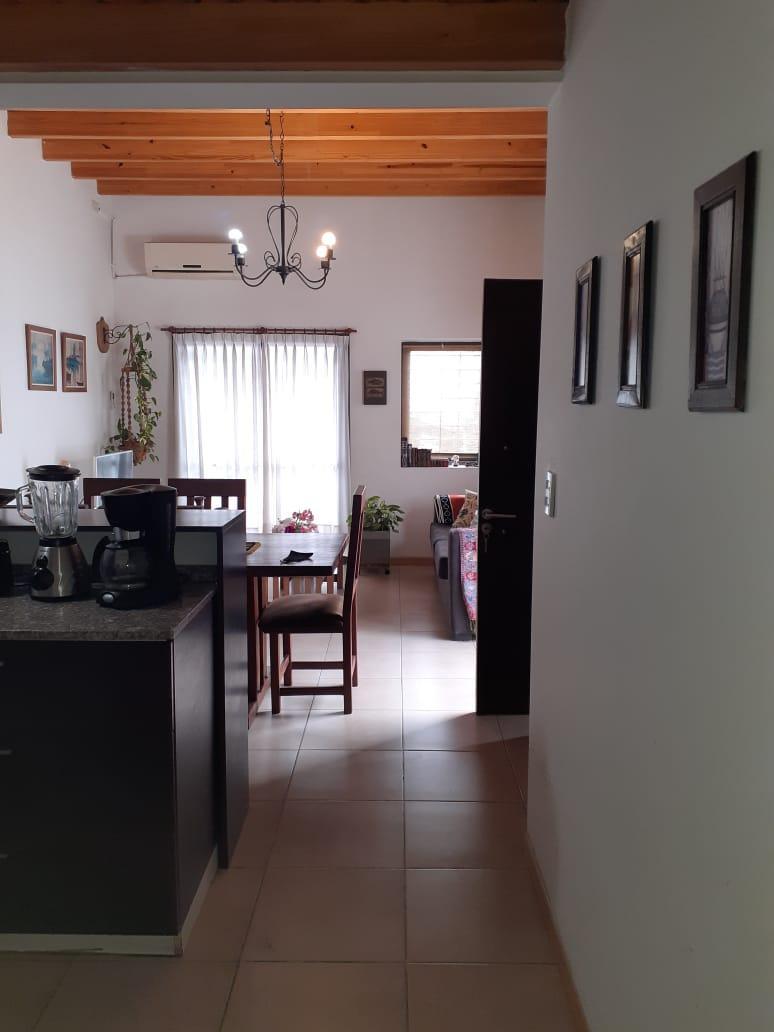 Departamento en Venta de 2 Dorm. con Cochera Zona Alto Dorrego 4