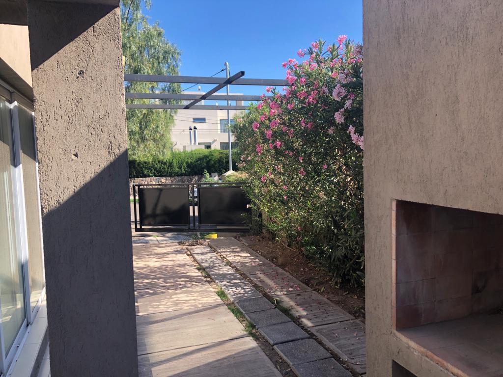 Inmobiliaria Leal Vende Casa en El Barrio Dalvian 5