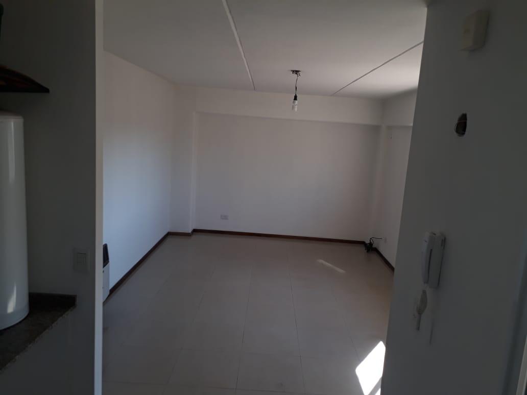 Dpto de 2 Dorm. a m de La Plaza de Godoy Cruz 5