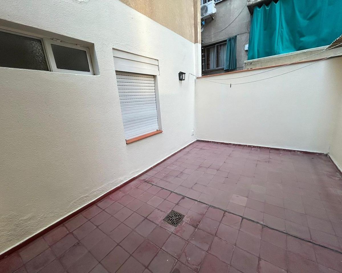 Departamento Centrico en Planta Baja de 2 Dorm. con Cochera 1