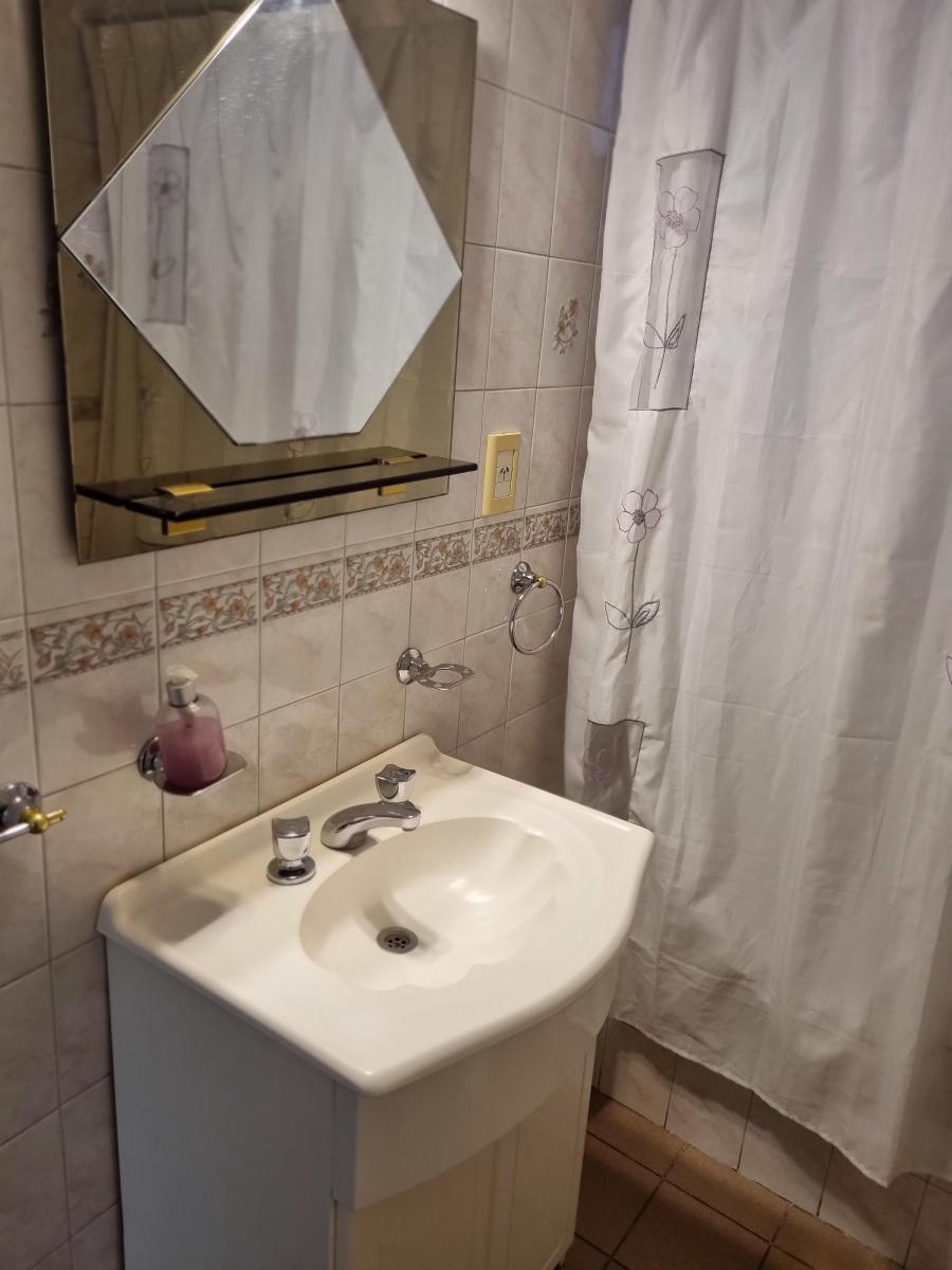 Departamento Centrico en Planta Baja de 2 Dorm. con Cochera 2