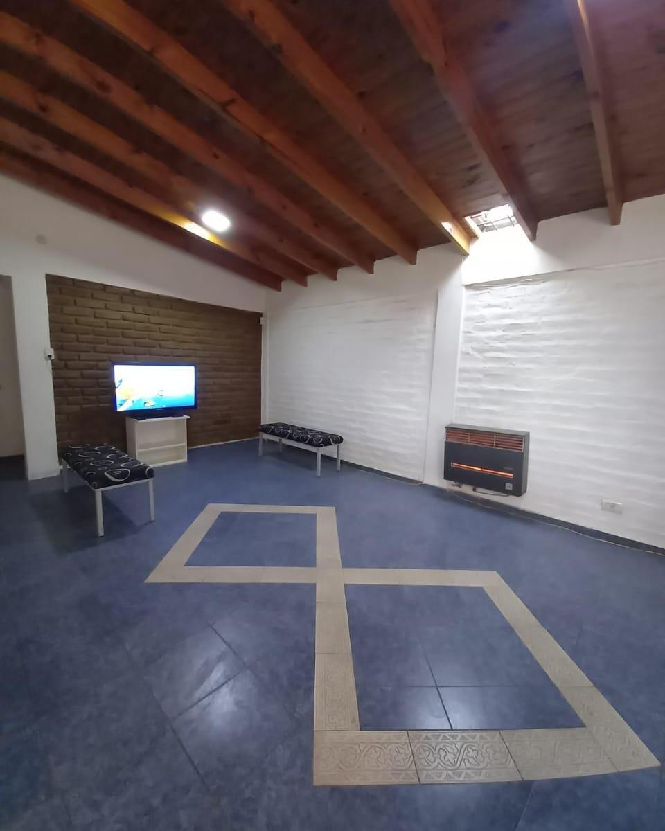 ¡Casa en Venta con Gran Terreno! 2