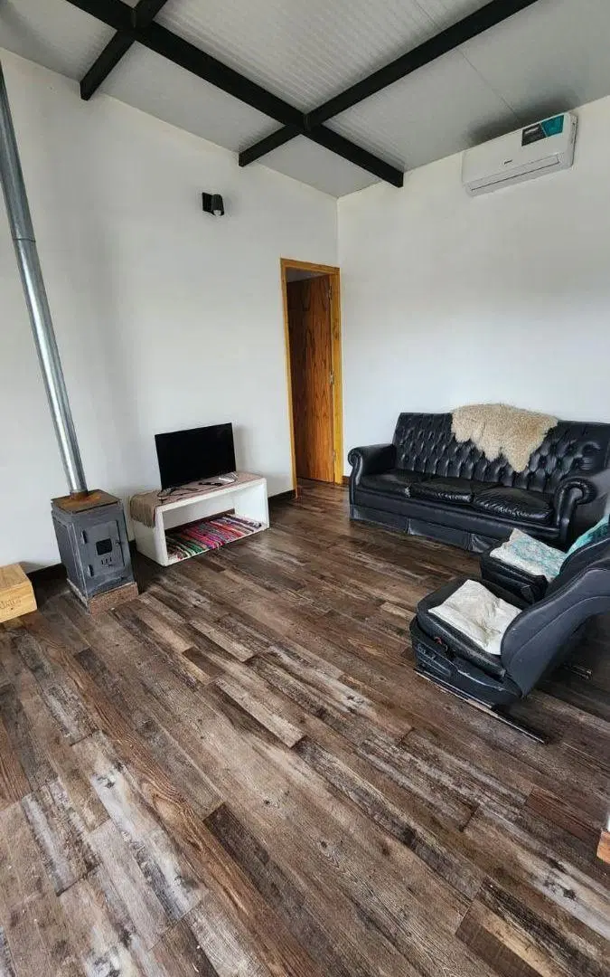 LEAL INMOBILIARIA ALQUILA CASA EN EL BARRIO TERRAZAS DE CHACRAS 1