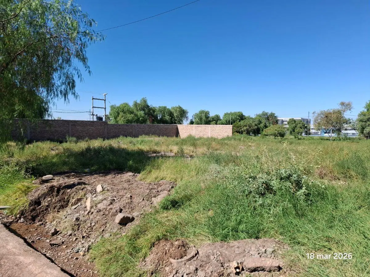 LOTE EN BARRIO SOBERANIA - CIUDAD 5