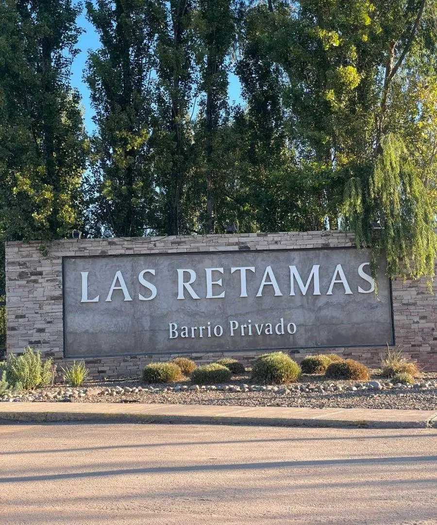 CASA EN VENTA – BARRIO LAS RETAMAS 4