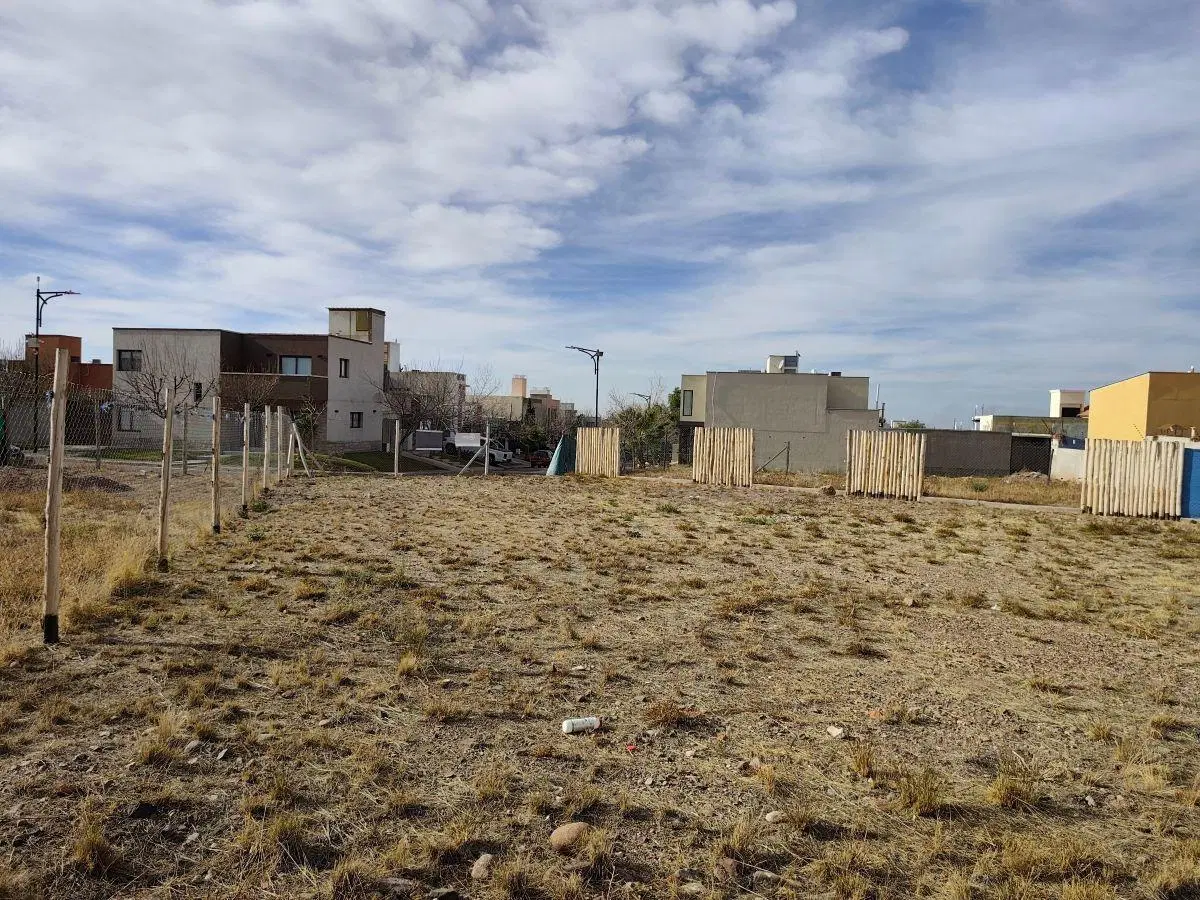 LOTE BARRIO PRIVADO EN GODOY CRUZ 3