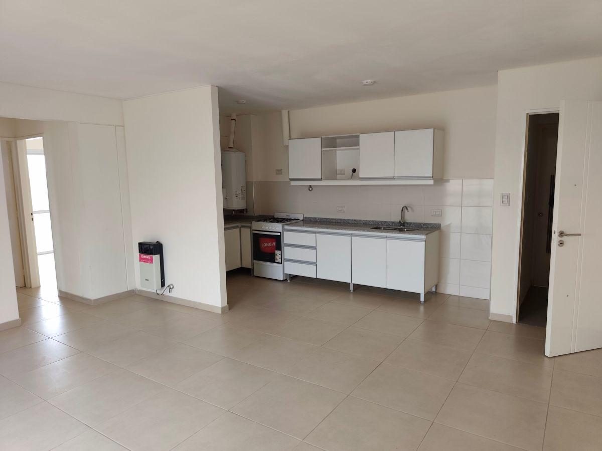 Foto de DEPARTAMENTO 2 DORMITORIOS CON COCHERA, imagen 4