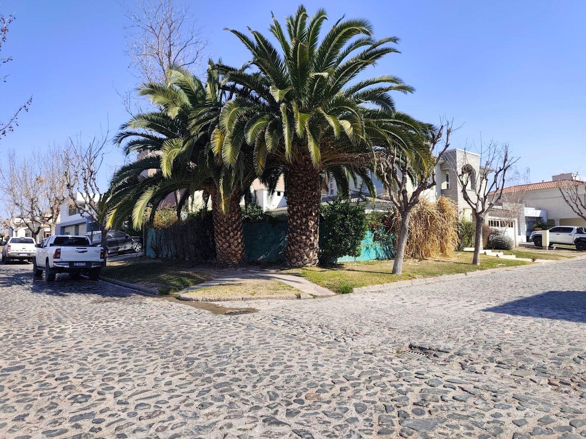 Foto de CASA 3 DORMITORIOS PISCINA CLIMATIZADA BARRIO PRIVADO GLLEN, imagen 3