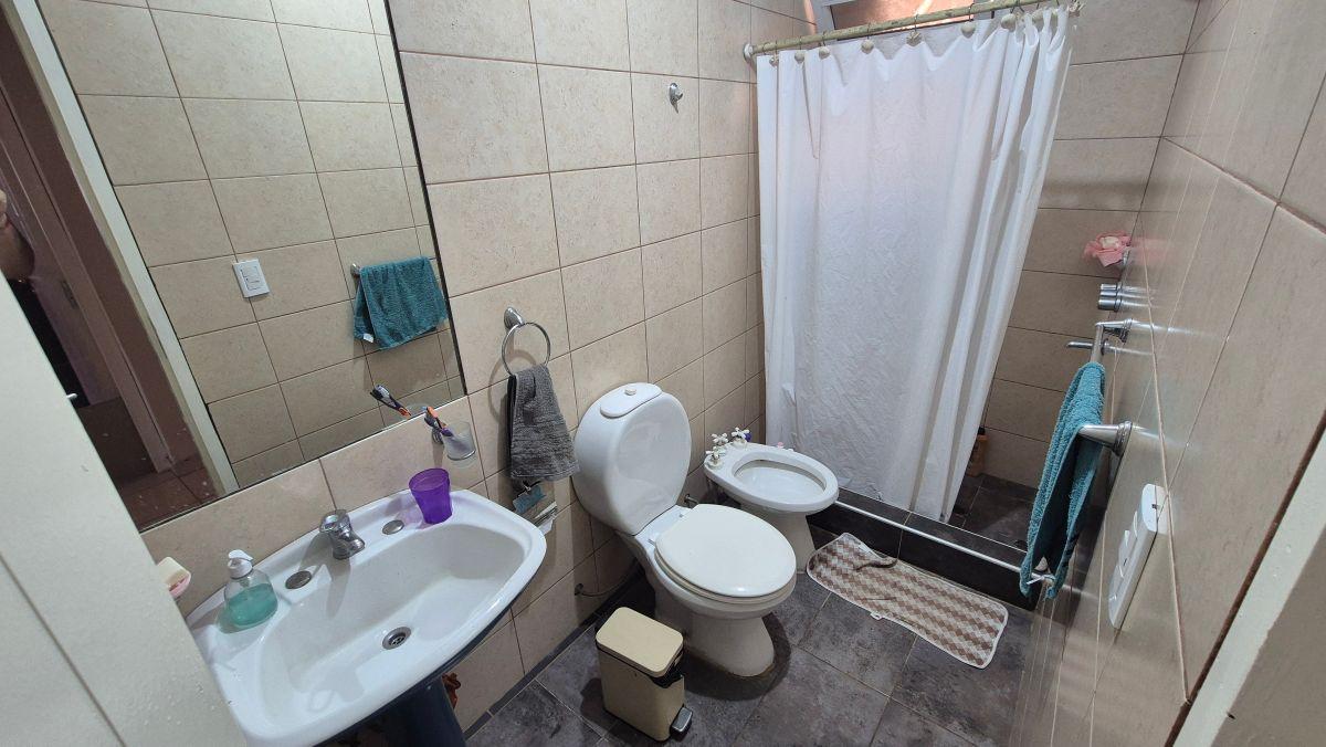 Foto de CASA EN VENTA EN GUAYMALLÉN - 3 DORMITORIOS - TERRENO DE 300 M², imagen 3
