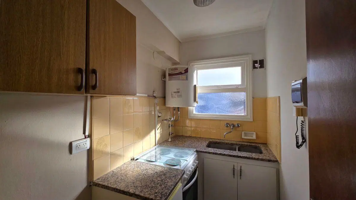 LA RIOJA Y 3 DE FEBRERO - DTO. 1 AMBIENTE DIVIDIDO CONTRAFRENTE - COMPRA VENTA MAR DEL PLATA 3