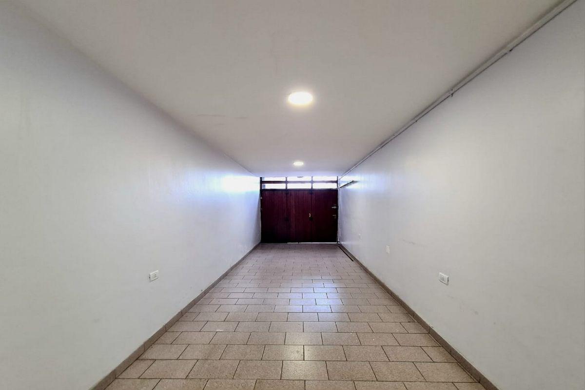 Foto de LAPRIDA Y AV. INDEPENDENCIA - CASA DOS AMBIENTES CON ESCRITORIO, imagen 2